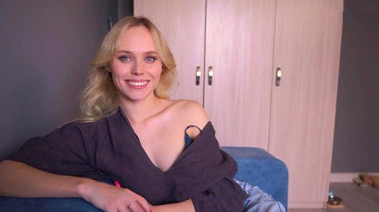 Мама друга решила преподать сексуальный урок