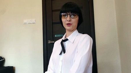 Учительница решила провести урок анатомии у себя дома и заодно потрахаться